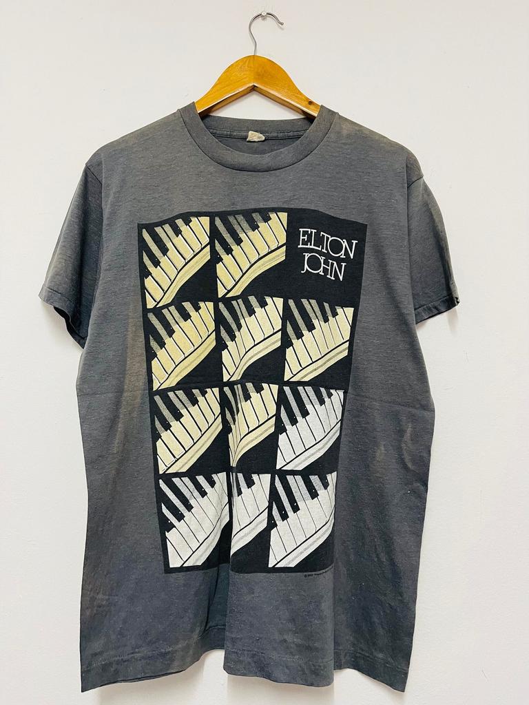 Vintage 80s Elton John : World Tour 1986 T-Shirt / Pop / Pianist / Rare / Streetwear / Gray / L