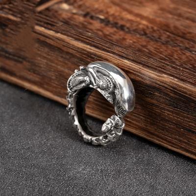 Neuer Nischen-Yunnan-Schneeflocken-Personalisierter Retro-Kreativer Alien-Ring Dominanter Schmuck