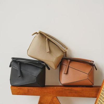 Retro-Style Genuine Leather Large-Capacity Ladies' Crossbody Shoulder Bag