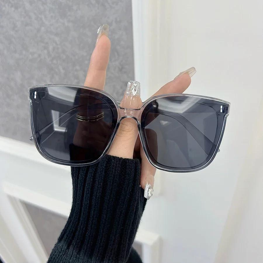 Fashion Square Sunglasses Women Men Designer Casual Sun Glasses UV Protection Outdoor Mirror Lens Elegant Shades