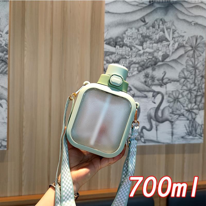 

700ml Large Capacity Sugar Shaped Plastic Water Bottle with Straw Leakproof Drinking Bottles Gym Travel Outdoor Sports Kettle 700ml зелений
