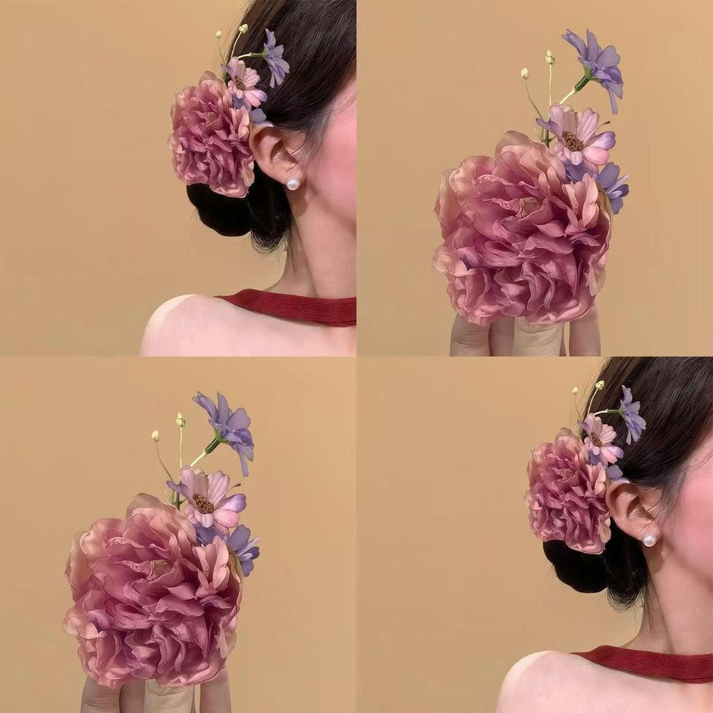 Seaside Atmosphere Lily Flower Hair Clip for Women - Vacation Style Accessory