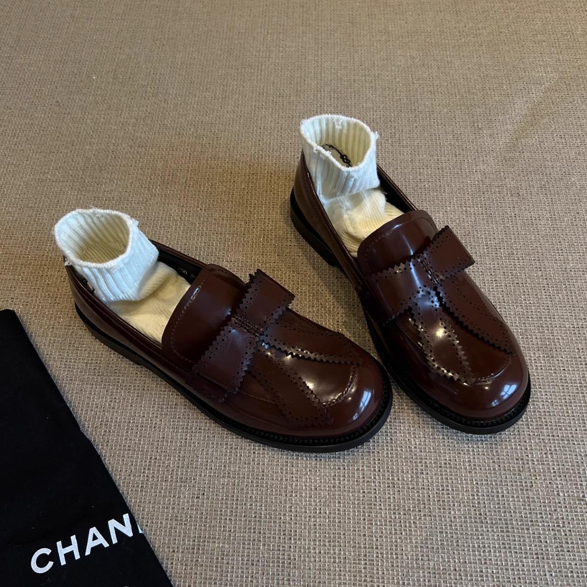 

Версия из коровьей кожи~ Лоферы в британском стиле с круглым носком и бантом, ретро колледж, одинарная обувь, низкий каблук, маленькие кожаные туфли женские 40 коричневый