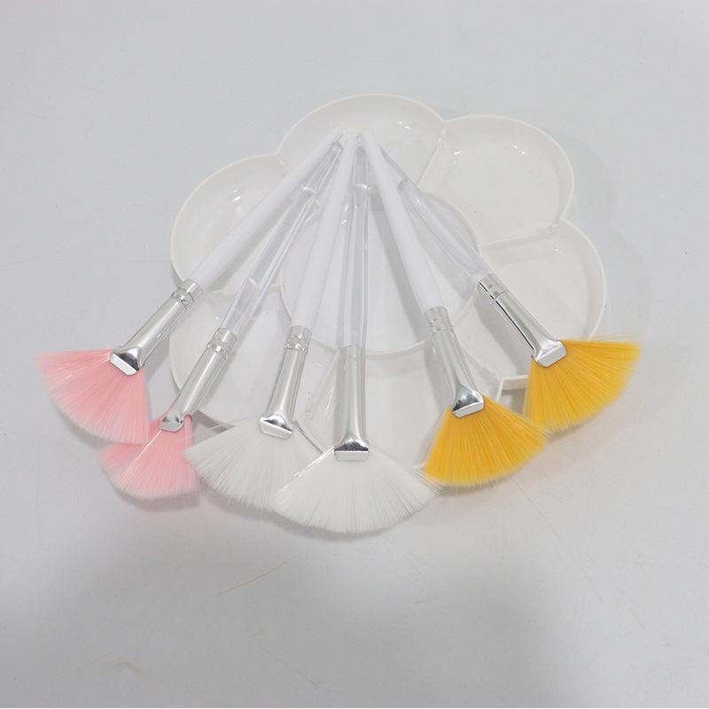 DIY Beauty Face Mask Application Brush - Soft Bristle Fan for Acid Liquid and Makeup Spa Use