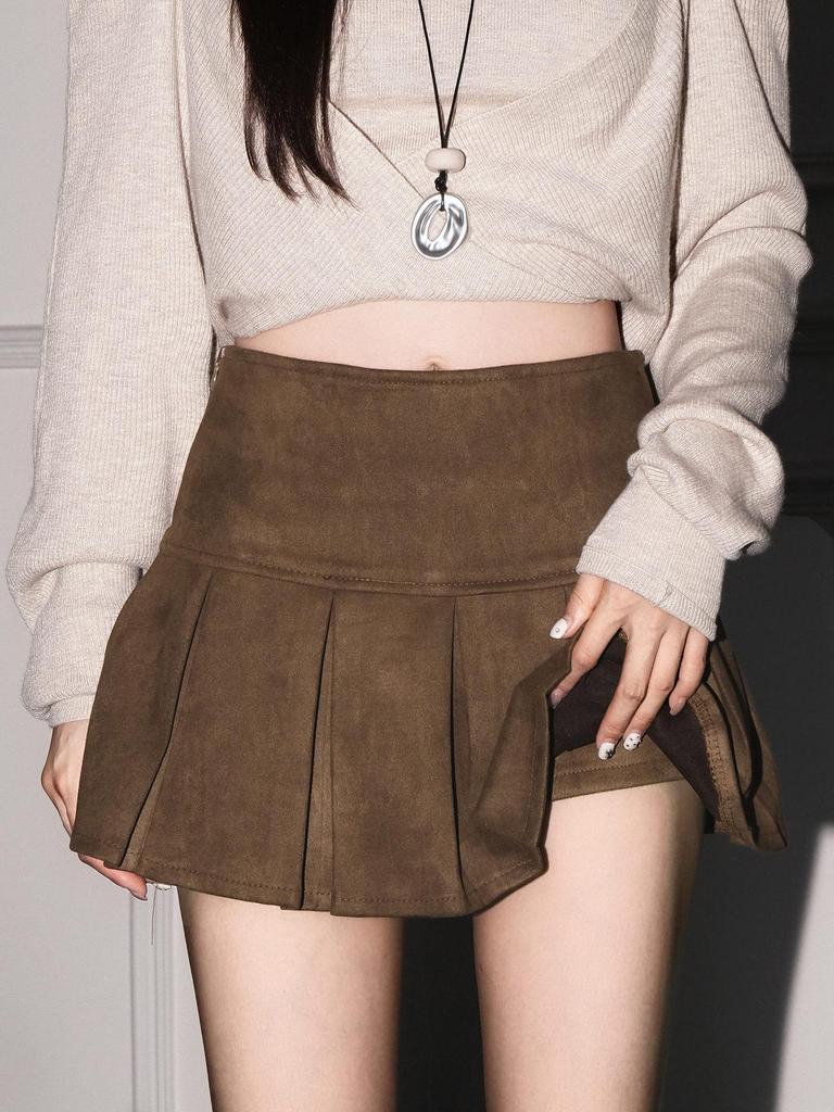 Women's Black Deerskin Velvet High-Waisted Slimming A-Line Mini Skirt with Anti-Exposure Pleats - Autumn/Winter Casual Skirt Pants