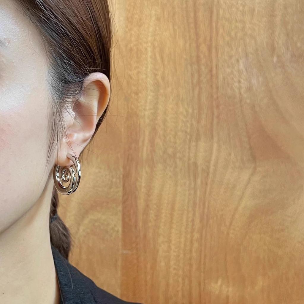 Ins Wind Minimalist Glossy Spiral Circle Earrings Fashion Snail Shape Geometric Design Sense Earrings Female Elegant Accessories Classic Jewelry