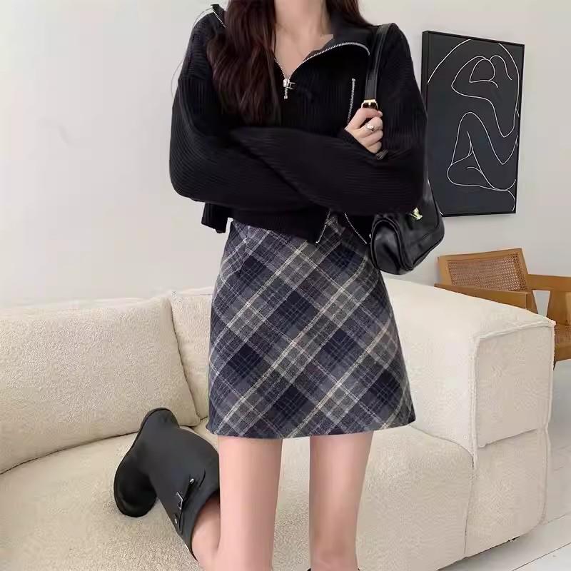 Women's Gray Plaid A-Line Woolen Mini Skirt - High Waist, Slimming, Petite Fit for Autumn/Winter 2026