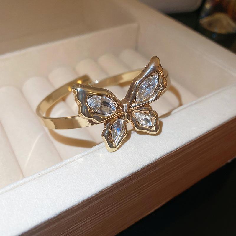 European and American diamond-encrusted flower hollow bracelet light luxury bracelet exquisite jewelry