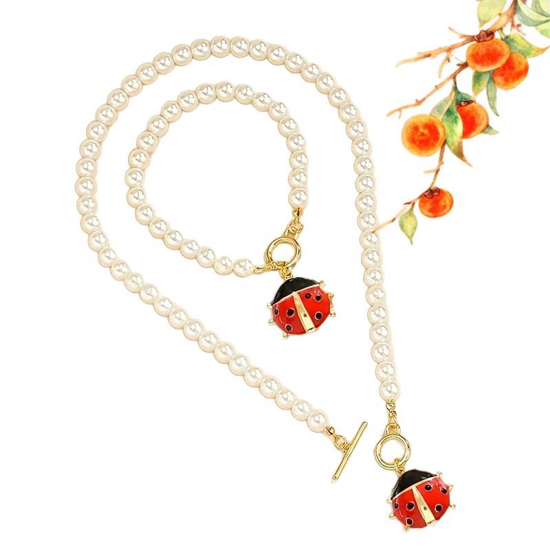 Elegante Roter Marienkäfer Perlenanhänger Halskette