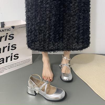 Temperamento perla argento scarpe Mary Jane da donna primavera e autunno retrò francesi tacchi alti cinturino con fibbia incrociata tacco spesso scarpe singole jk