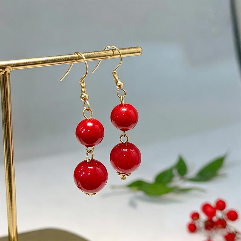 Retro Red Bead Pearl Earrings: Elegant, Versatile Design for a Unique Style