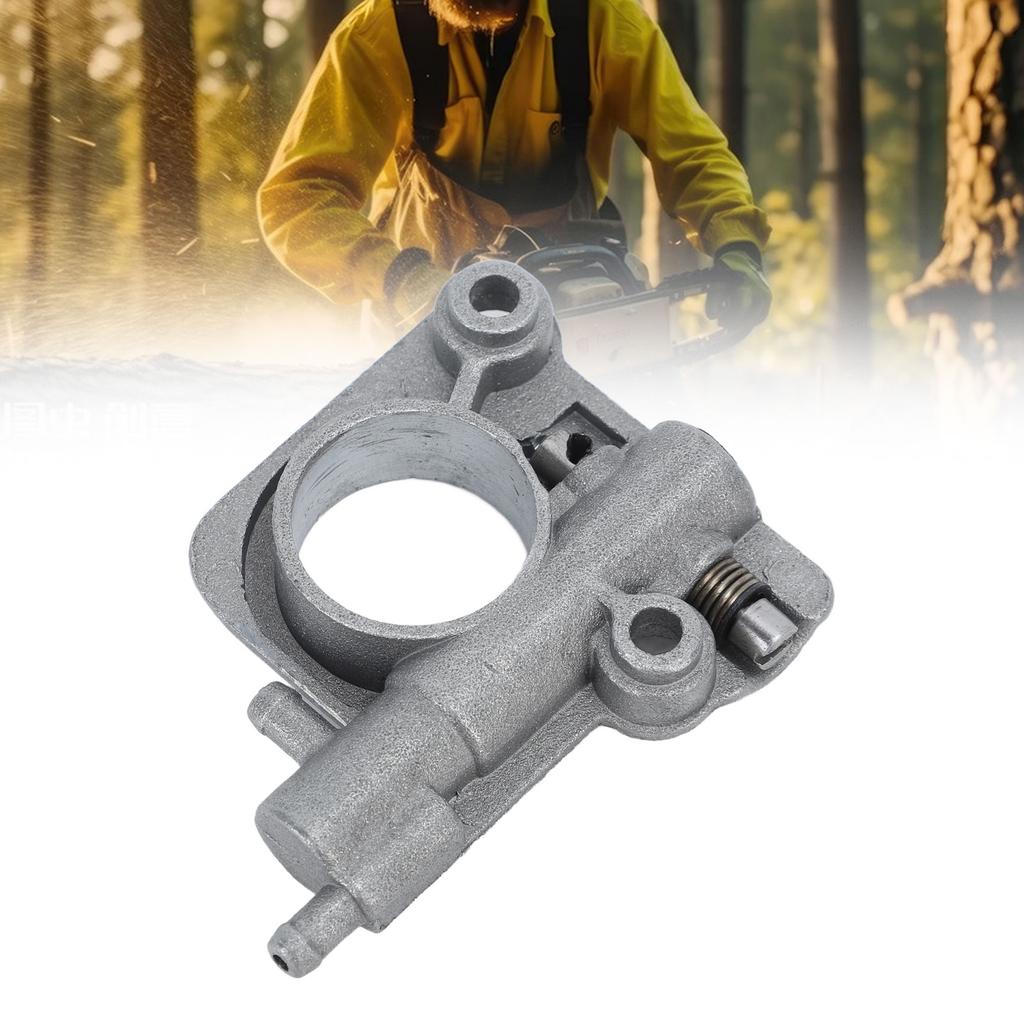 Chainsaw Oil Pump Iron High Hardness Engine Oil Pump for CS350 CS2600 Oil Pump Iron Chainsaw Oil Pump