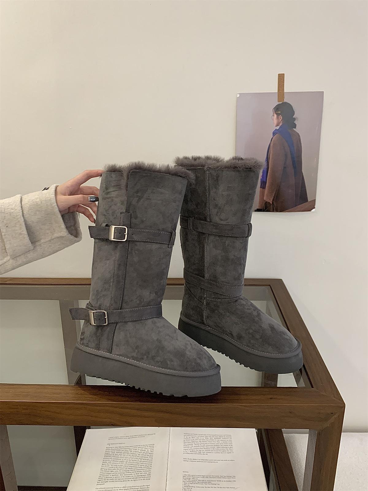 Thick-soled medium tube snow boots season piled thickened warm snow cotton shoes fluffy boots 35