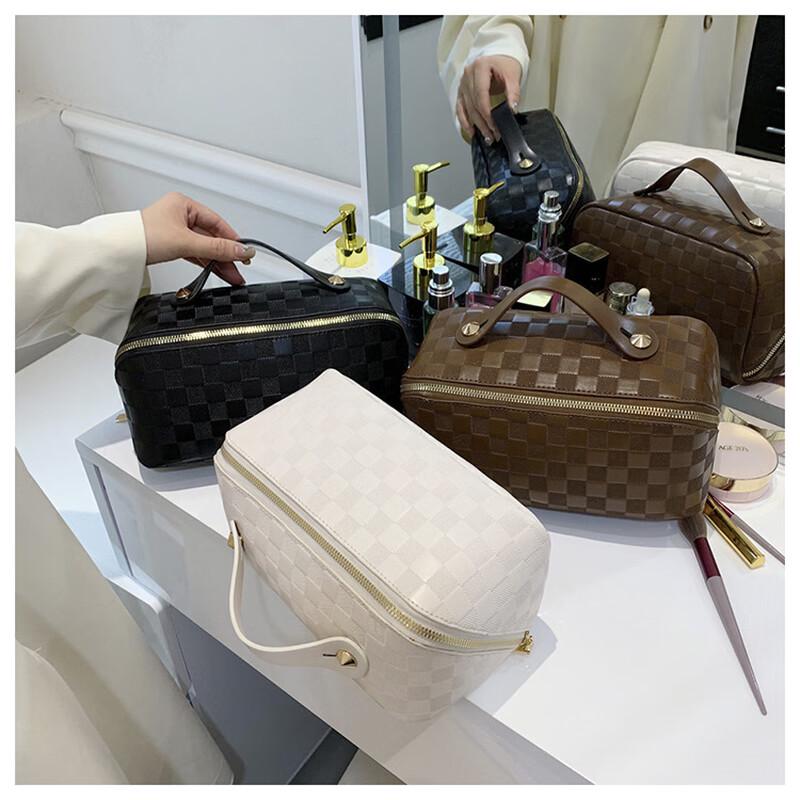 MDNG Plaid Travel Toiletry Bag