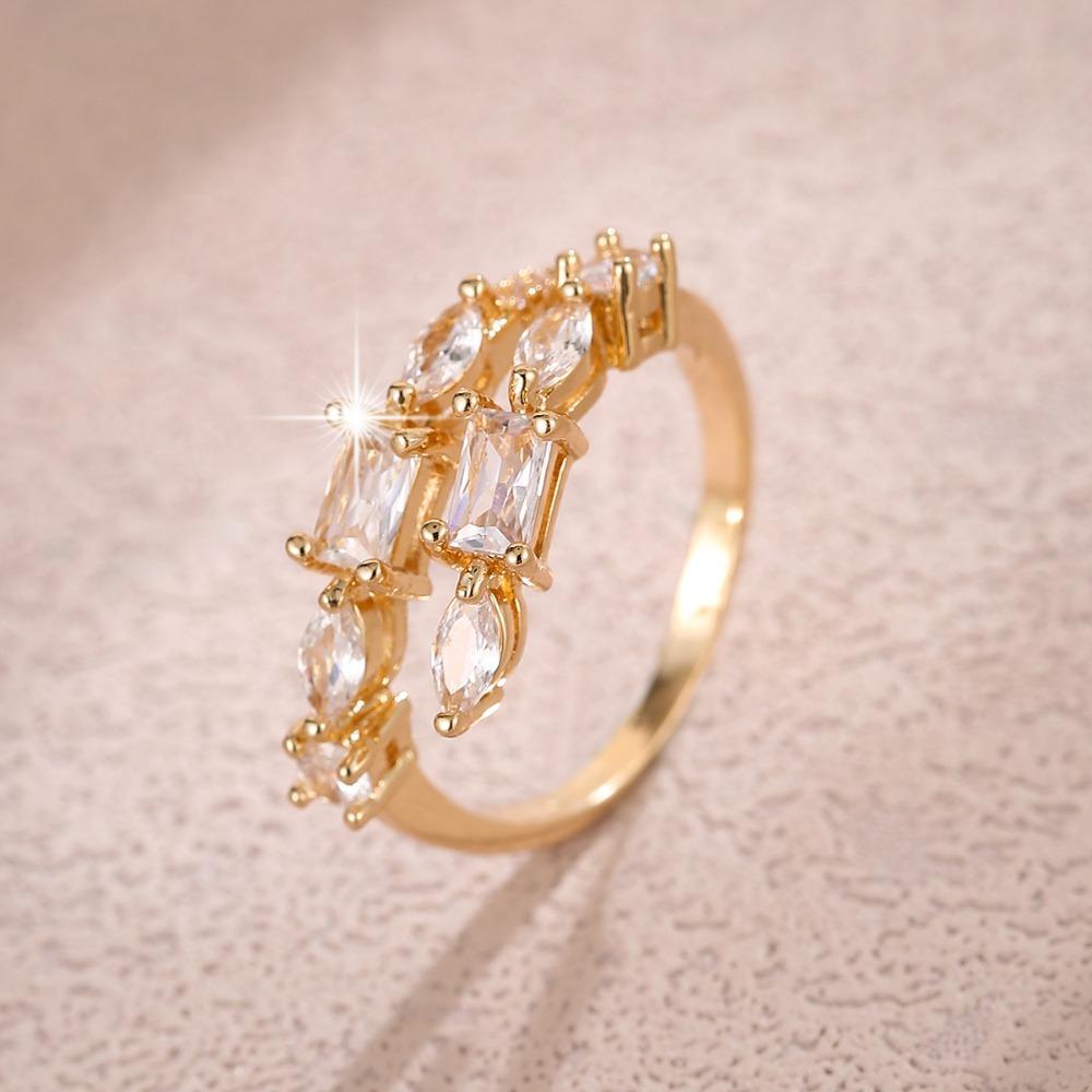 European and American Fashion Women's New Novice Jewelry with Niche Leaf Design Ring Opening Creative Temperament Jewelry