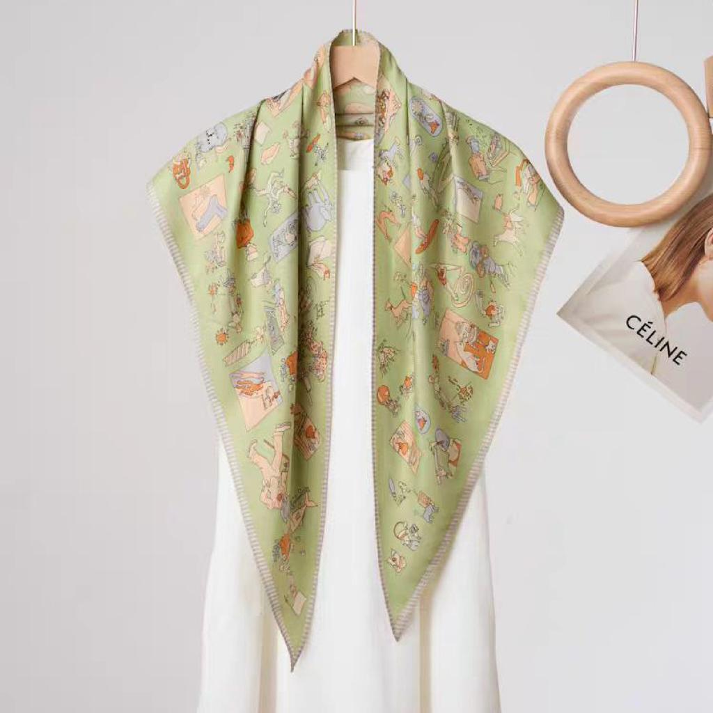 Retro old money wind cashew flower triangle scarf women's fashion high sense versatile decoration outer silk scarf scarf fart curtain tide