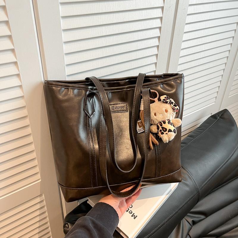 

Stylish retro high-end texture simple shoulder commuting big bag women s 2025 autumn and winter new large-capacity tote bag single pack