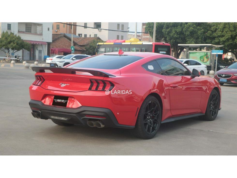 Carbon Fiber Rear Spoiler for 2024+ Ford Mustang Dark Horse S650