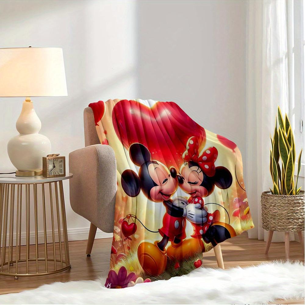 1x Throw Blanket - Romantic Mickey and Minnie Mouse Heart Design,