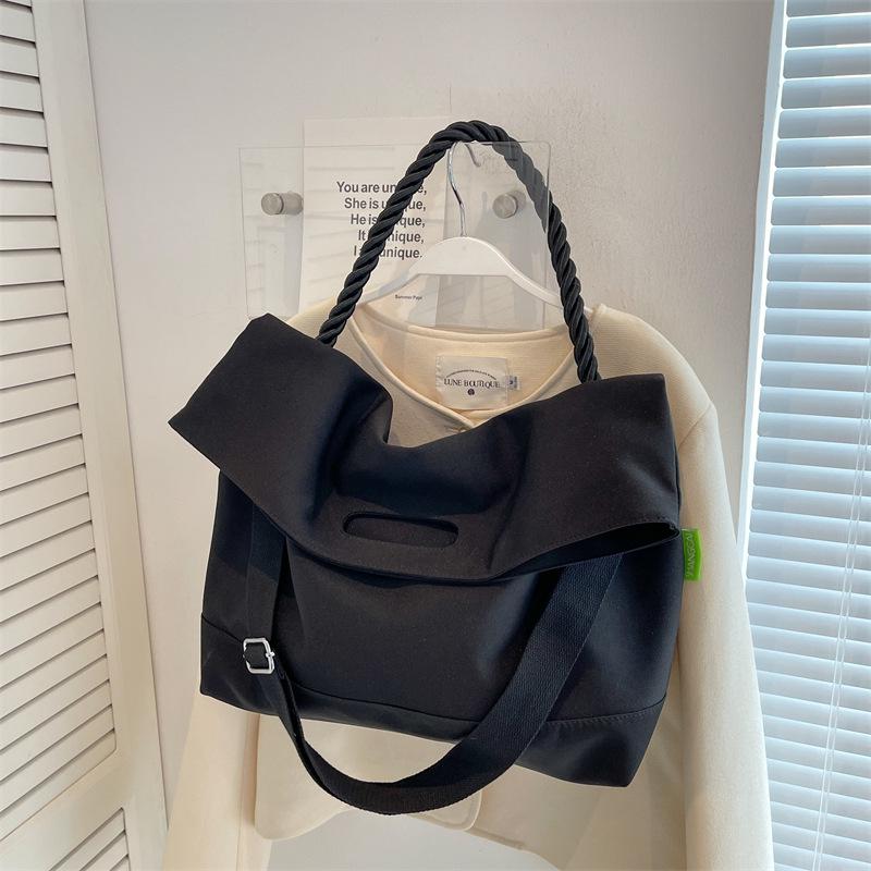 

Women s Large Capacity Korean-Style Tote: Simple, Versatile, Fashionable Crossbody Bag One Size чёрный