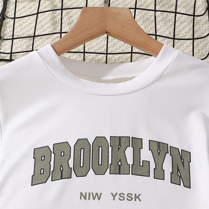 Girls' 2025 Spring Outfit: Versatile Letter Sweatshirt & Pleated Wide-Leg Cargo Pants for Big Kids