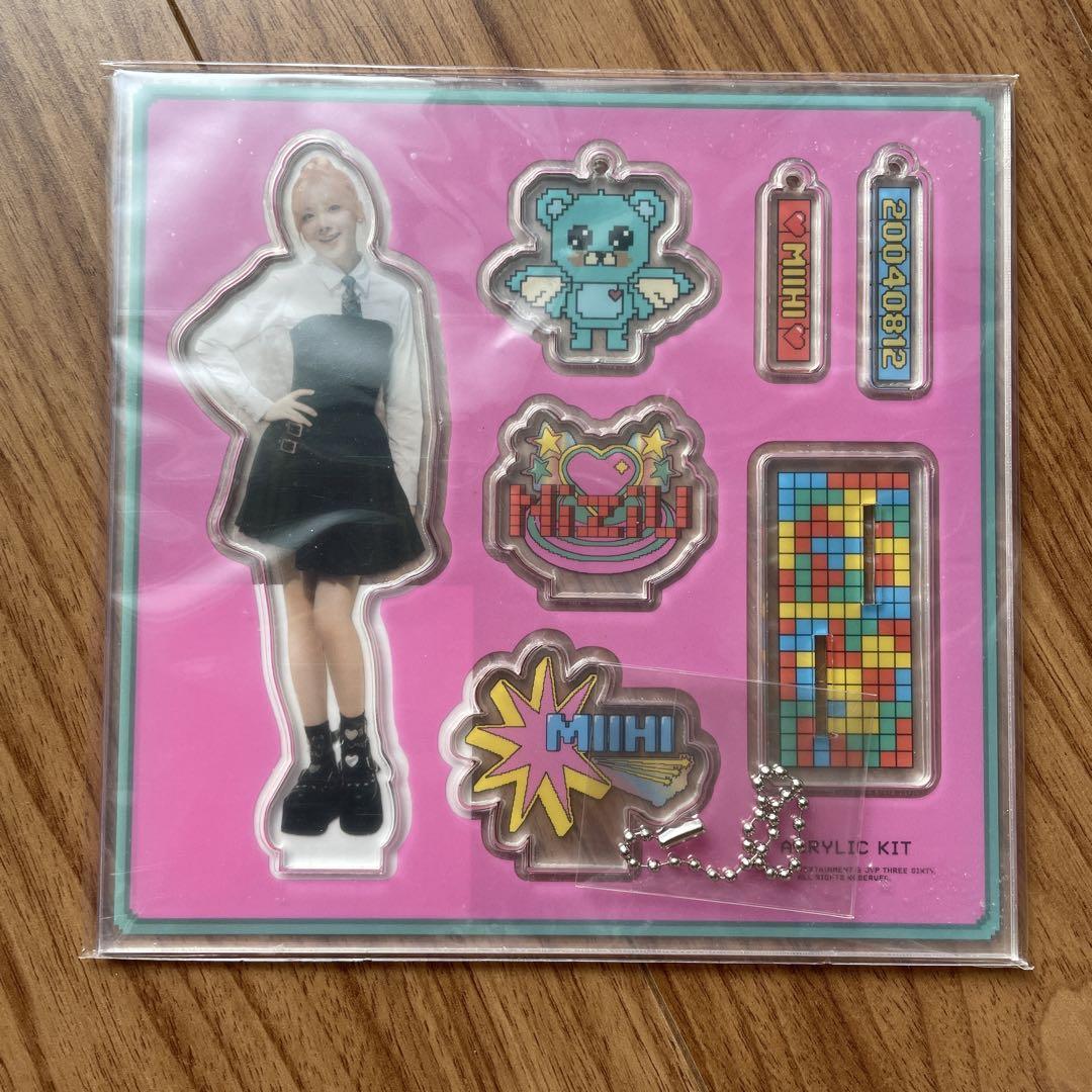 

[Б/У] Акриловый стенд NiziU Miihi