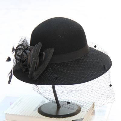 British Vintage Hepburn Wool Hat Autumn And Winter Banquet Top Hat Ladies Feather Mesh Flower Edge Fashion Felt Hat