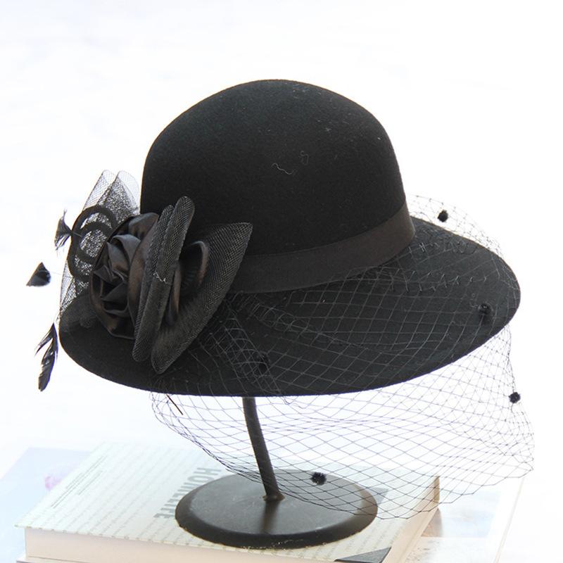 British Vintage Hepburn Wool Hat Autumn And Winter Banquet Top Hat Ladies Feather Mesh Flower Edge Fashion Felt Hat