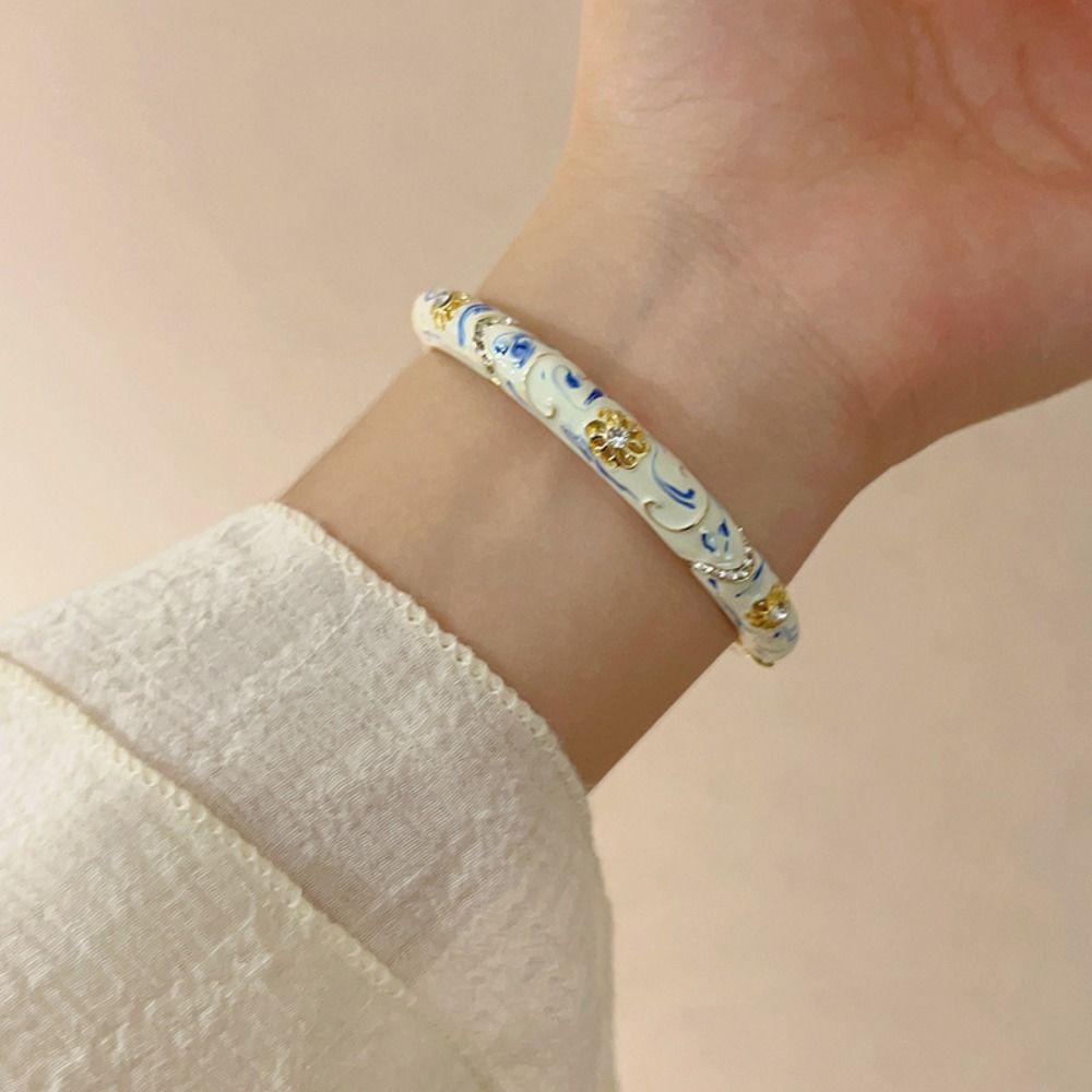 Traditional Hollow Out Flower Bangle Chinese Women's Hand Bracelet  Jewelry Gifts