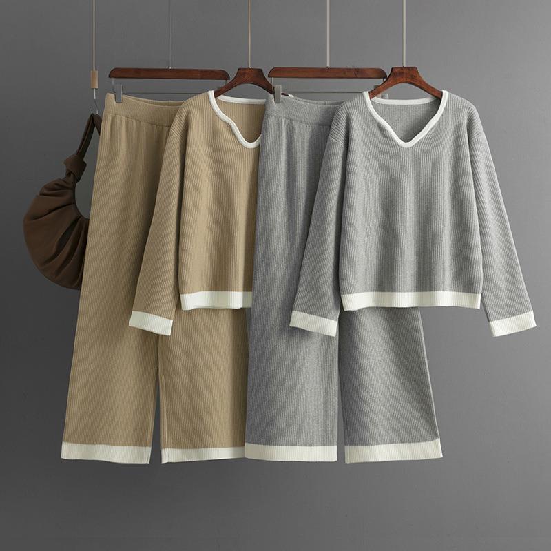 Women's Clothing Autumn and Winter New Pit Strip Knitted Suit Women's Collar Contrasting Color Top Wide-leg Pants Two-piece Set