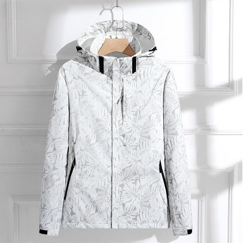 New spring and autumn thin outdoor sports mountaineering jacket hooded removable waterproof breathable jacket