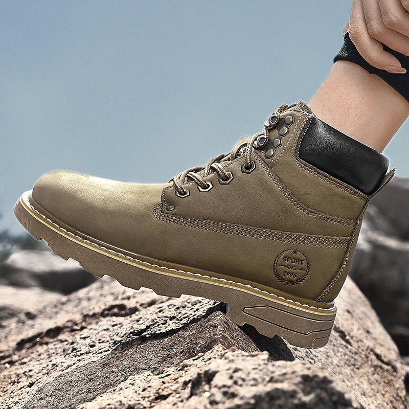 Fashion Outdoor Leather Mens Slip On Boots Platform Shoes Luxury Brand Men Winter Plush Snow Boots Fashion All-match Men Motocross Boots