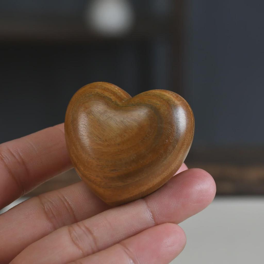 Heart-Shaped Rosewood & Green Sandalwood Carving Ornament