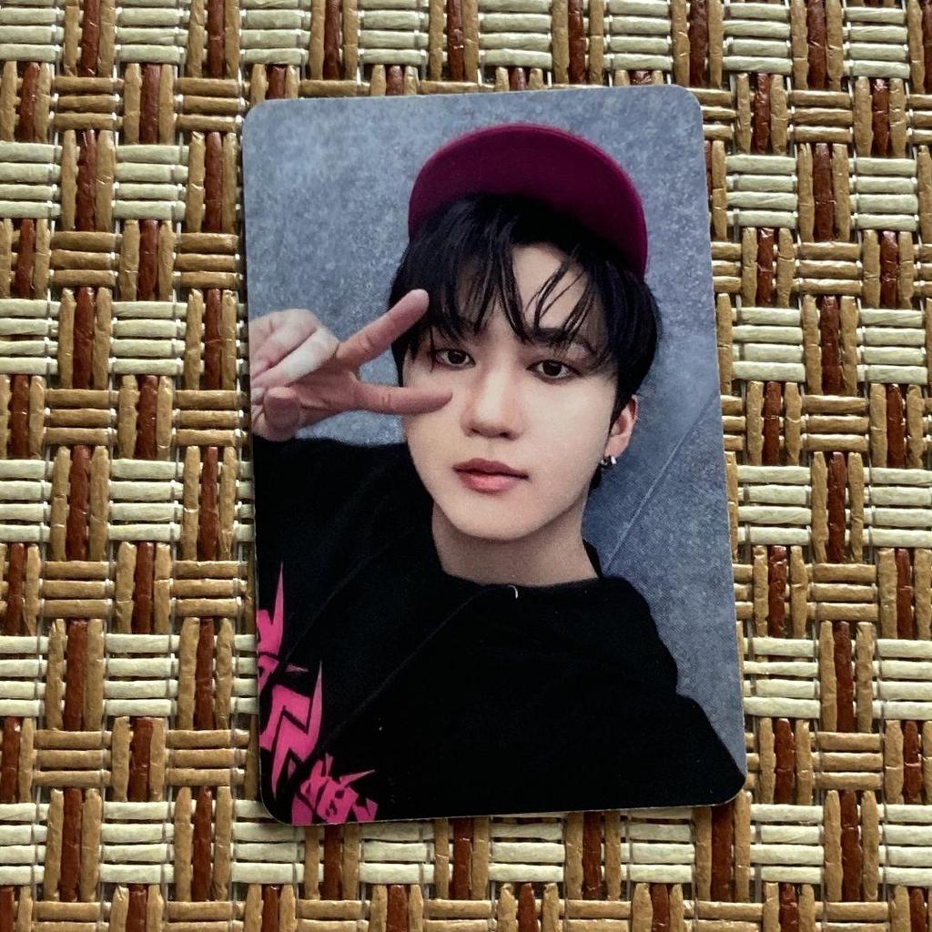 [USED] Changbin StrayKids Raku-STAR 1st week limited edition Sanok trading card