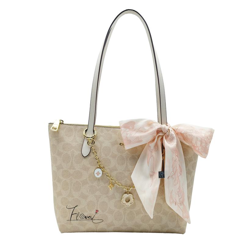 

COACH shoulder bag [Customized bag] Fiona 24 brand printing, metal logo, shopping handbag Tangled flowers (including accessories) without gift box золотий