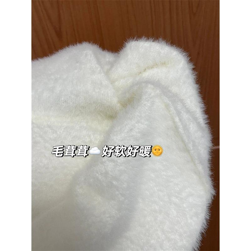 Thickened semi-turtleneck soft waxy knitted top women's autumn and winter skin-friendly integrated fleece bottoming shirt temperament simple sweater