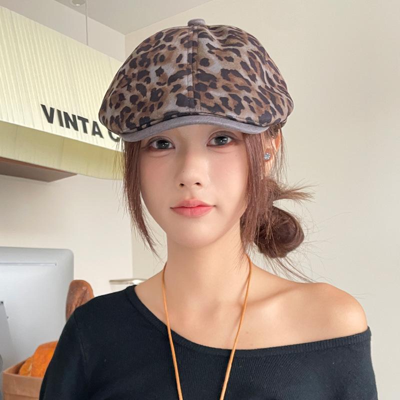 Korean Leopard Print Suede Forward Hat Women's American Retro Large Head Beret Autumn and Winter Face Small Duck Tongue Hat