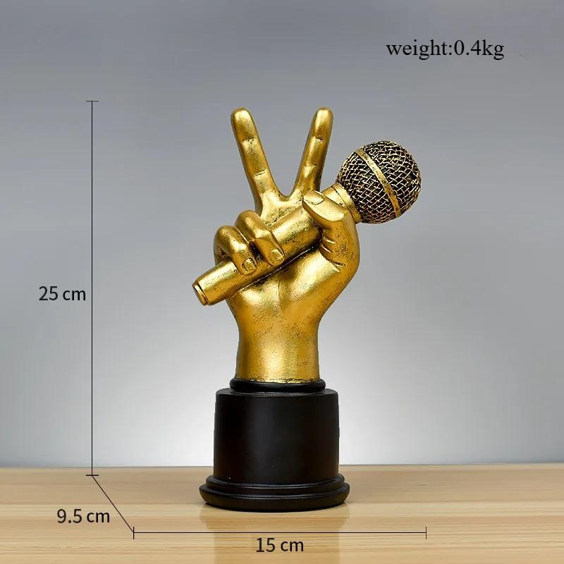 European style Retro Like Victory Gesture Finger Model Resin Ornament Office Wine Cabinet TV Cabinet Decoration