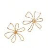 1 Pair of Stylish Minimalist Hollow Floral Asymmetrical Design Earrings for Everyday Wear, Vacation, Date, Birthday Gift, Perfect Gift