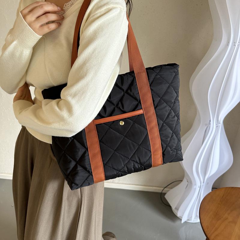 Quilted Design Trendy Oxford Shoulder Bags for Women Autumn Large Capacity Ladies Tote Bag Simple Portable Female Handbags
