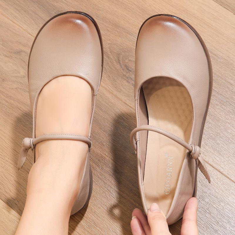 Summer Leather Sandals: Breathable, Non-Slip Soft Sole for Middle-Aged and Elderly Women