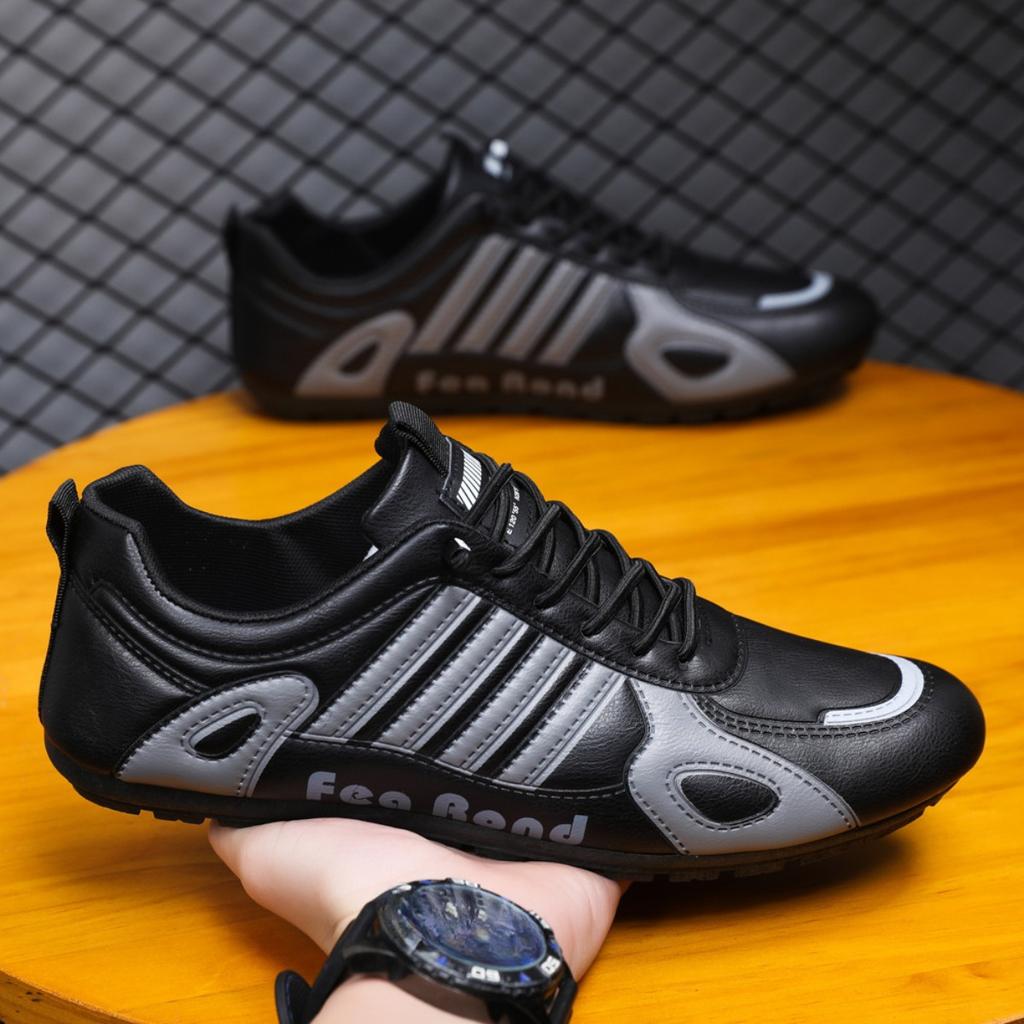 Men's Waterproof and Anti Slip Sports Running Casual Black Board Shoes Work Soft Soled Travel Trendy Shoes