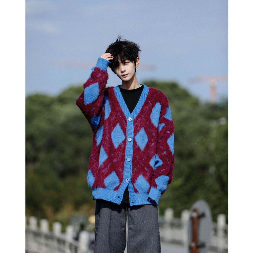 Men's Autumn/Winter Retro College Diamond Check Cardigan - Soft, Sticky, Trendy, Casual Knitted Style for Couples