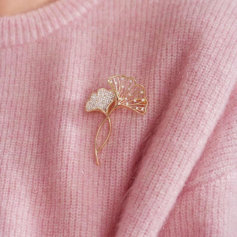 Exquisite Korean Ginkgo Leaf Brooch – Micro-Paved Luxury Accessory for Women