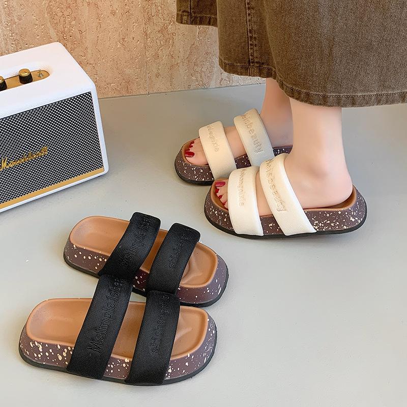 Slippers Female Ins Tide Internet Celebrity Explosion Fashion Wear Summer Muffin 2025 New Sandals High-end Platform Shoes