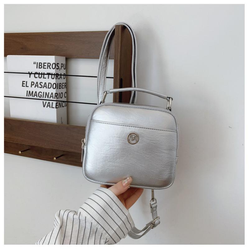 

Сумка кроссбоди женская сумка новая летняя нишевая одноплечевая портативная маленькая квадратная сумка многофункциональный рюкзак серебряный