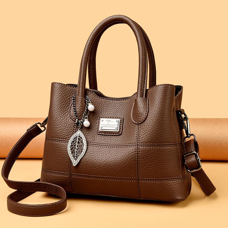 Simple and Fashionable Single-shoulder Bag with Multiple Pockets and Large Capacity. Handbag or Crossbody Bag.