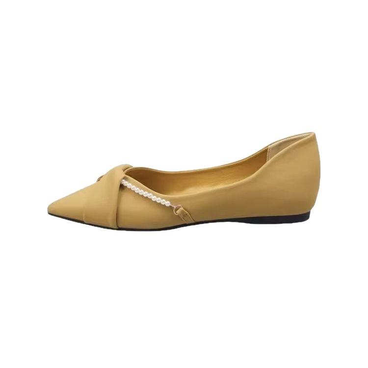 Single shoes for women in 2025 are popular, pointed soft leather is fashionable and versatile, comfortable, one pedal is not tired, and the feet are