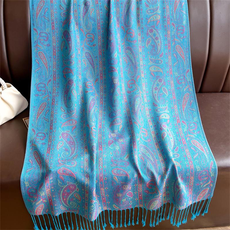 Luxury Embroidery Cashmere Winter Scarves Women Pareo Cape Warm Muslim Modal Hijabs Shawl Chunky Headscarf Ladies Elegant Poncho