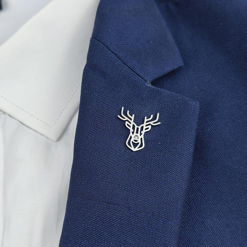 Deer Head Pattern Brooch for Mens Luxury Stainless Steel Hollow Animal Lapel Pin Clothing Accessories Christmas Party Gifts